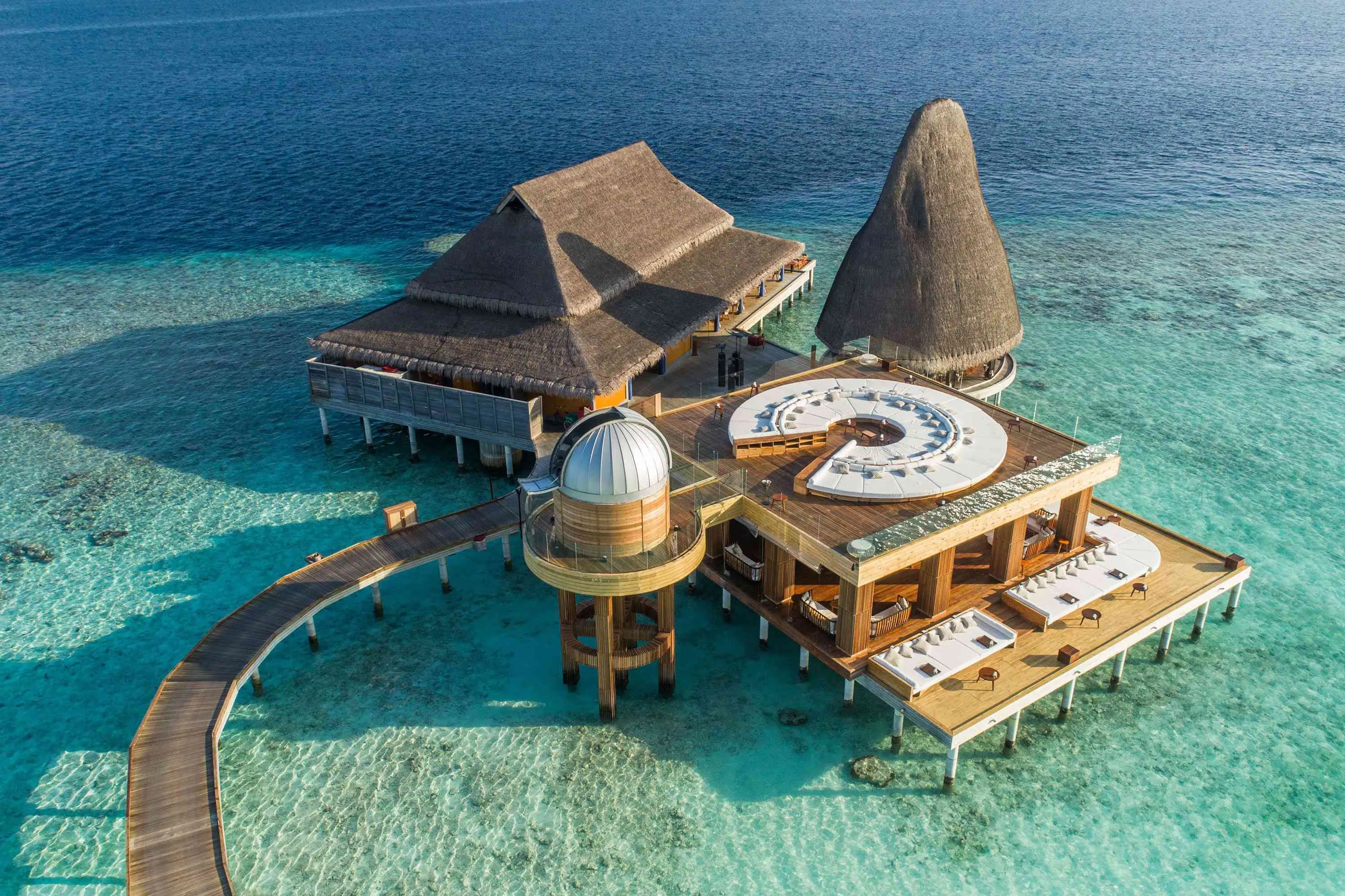 /img/4915-honeymoon-planning-october.webp