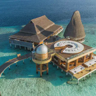 /img/4915-honeymoon-planning-october.webp