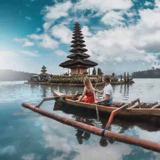 /img/5069-indonesia-honeymoon-adventure.webp