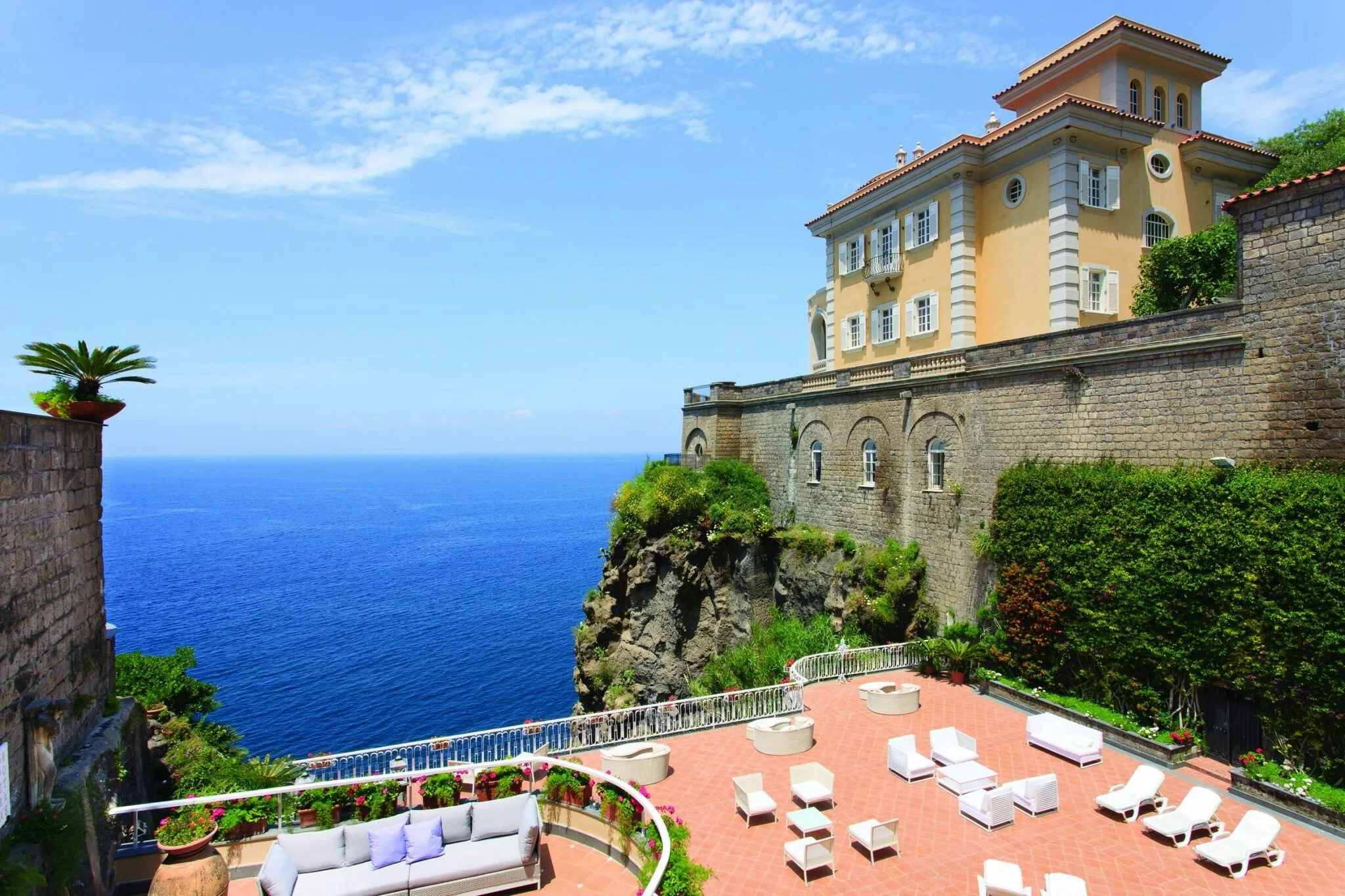 /img/5070-sorrento-food.webp