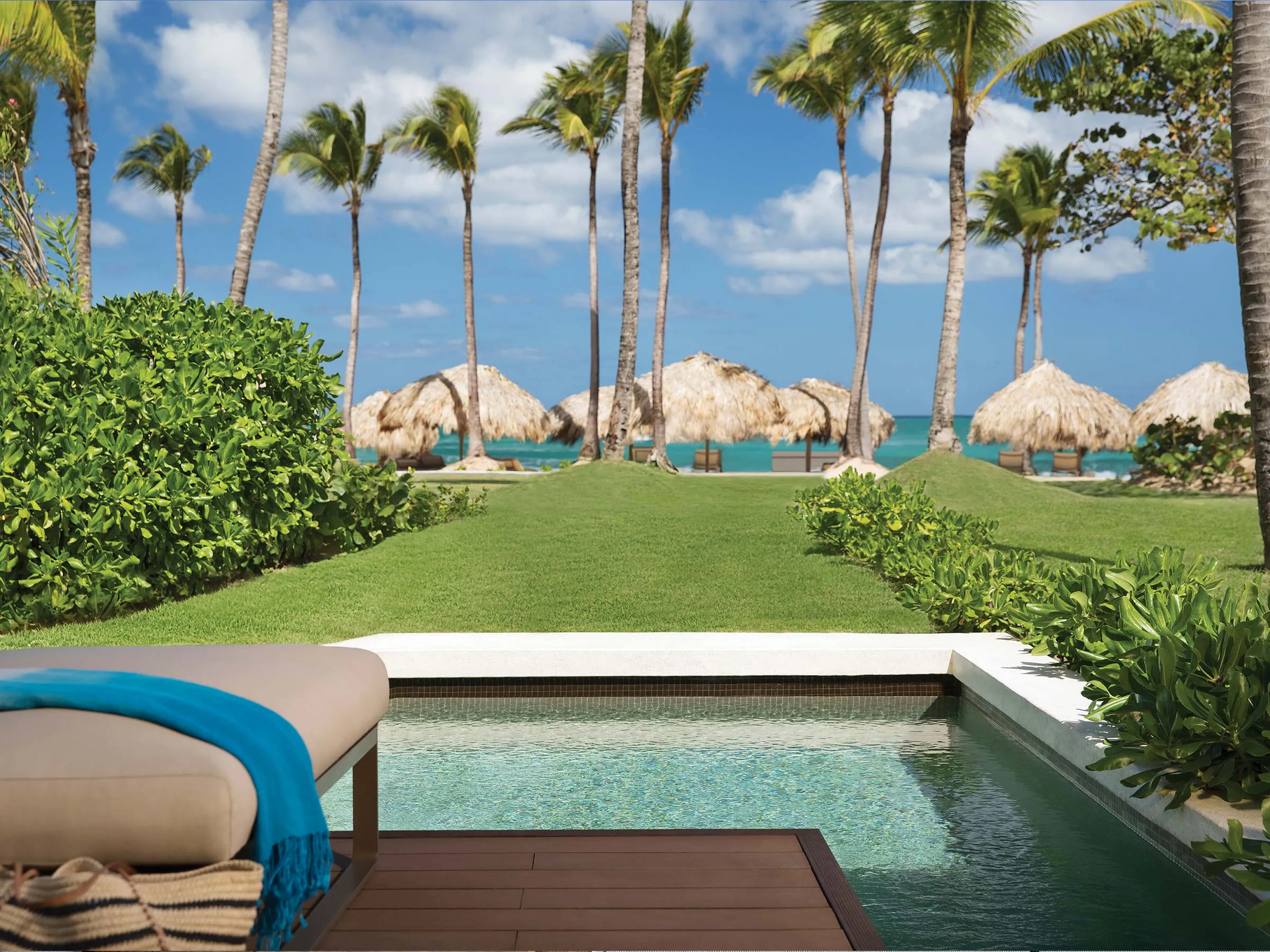 5103 private pool suite honeymoon 1