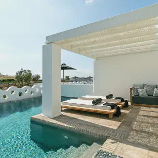 /img/5103-romantic-honeymoon-activities.webp