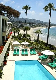 5139 laguna beach couple