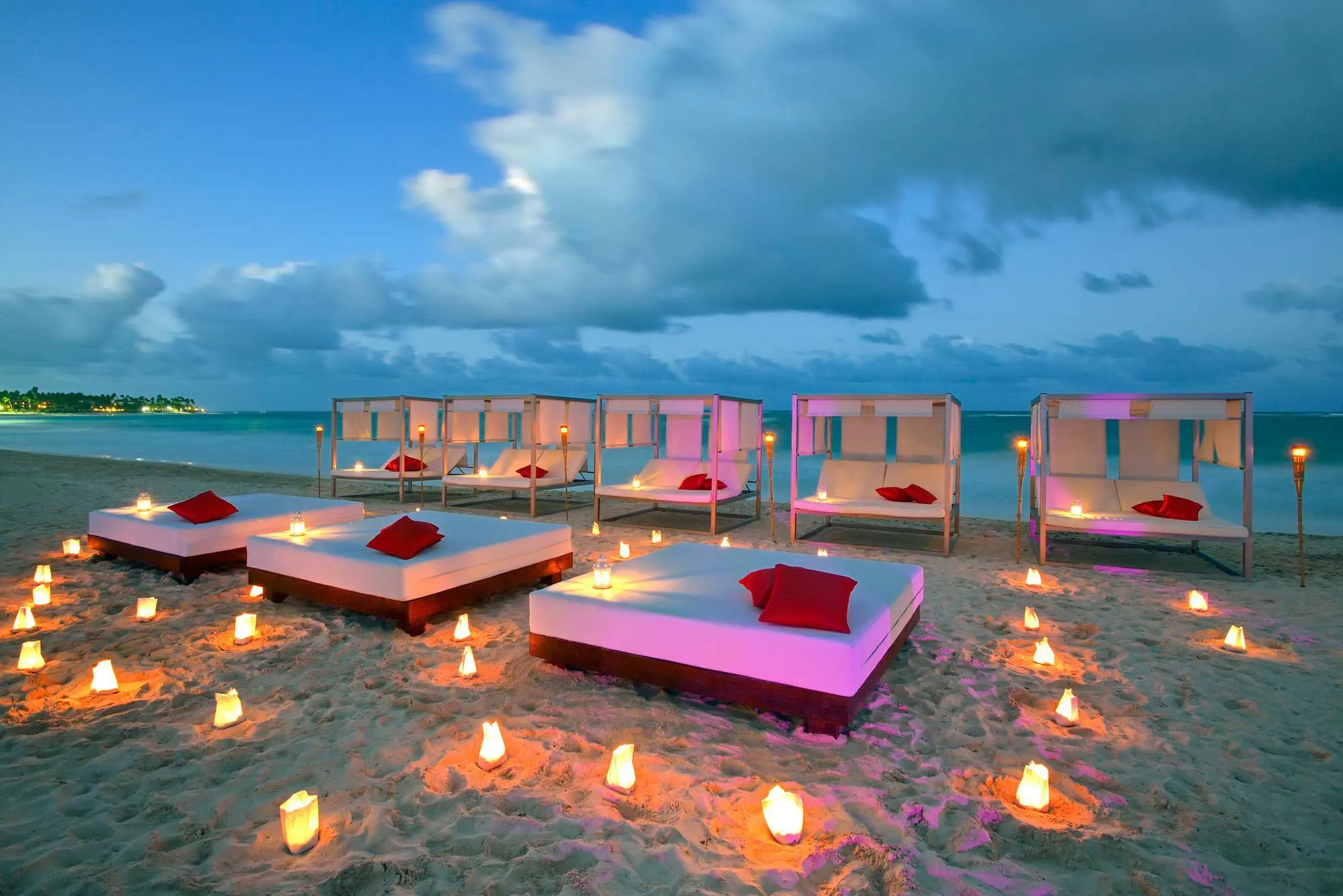5151 couple beach honeymoon