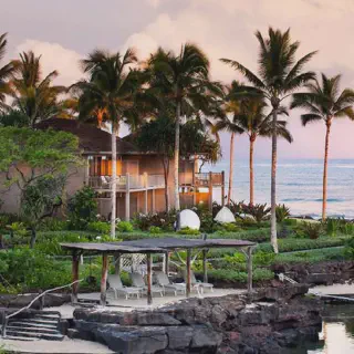 /img/5160-hawaiian-honeymoon-deals.webp