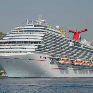 /img/5167-cruise-ship-luxury.webp